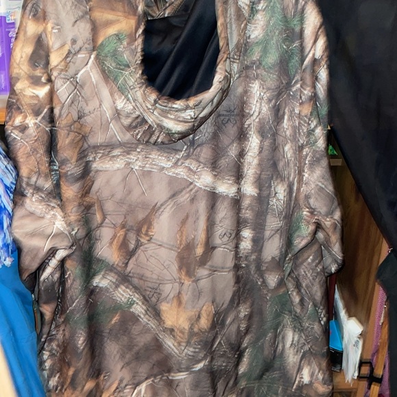 Looks brand new.. barely worn - Picture 2 of 4